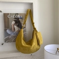 Τσάντα hobo από σουέντ σε κίτρινο χρώμα με φαρδύ λουρί και ασορτί πορτοφόλι - Τσάντα ώμου με ασορτί τσαντάκι / Κίτρινο
