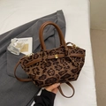 Schicke Handtasche mit Leopardenmuster, Ledergriffen und goldenen Beschlägen für Damen - Kaffee (Kein Anhänger)