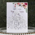 Invitación de boda rosa cortada con láser con silueta de vestido de novia - Blanco