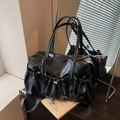 Schwarze Shopper-Tasche aus Leder mit Kordelzug-Falten und verstellbarem Riemen - Schwarz