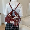 Zaino da studente bordeaux retrò con stampa numero 89 e ciondolo con fiocco di perle - con portachiavi / Rosso