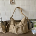 Bolso de hombro en ante caqui con bolsillo de cordón y diseño minimalista chic - Sin colgante / Caqui