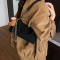 Sac bandoulière rétro noir mat avec un joli pendentif ours en peluche marron - Noir avec pendentif / Noir