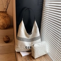 Borsa hobo in tela bianco crema e astuccio abbinato con manici neri e logo QZB - Bianco Sporco