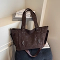Borsa tote retrò marrone caffè con trama opaca, tracolla larga e grande capacità interna - Marrone