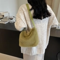 Borsa a secchiello in peluche verde da donna con tracolla regolabile stile moda - Verde