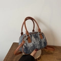 Mini sac Boston en denim avec paillettes argentées et lanières en similicuir brun - Marron