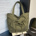 Bolso tote de lona verde oliva plisado con bolsillo frontal de cordón y laterales - Verde