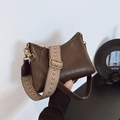 Borsa a secchiello retrò in pelle PU marrone con tracolle in tessuto e pelle - Caffè Ebano