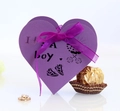 Scatola di caramelle viola a cuore 'It's a boy' con intagli di carrozzina e fiocco - Viola scuro