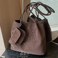 Sac fourre-tout gris violet avec pochette assortie et finition en daim texturé - Marron