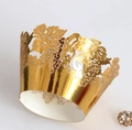 Goldene lasergeschnittene Cupcake-Förmchen mit Weinreben-Muster für Hochzeitsdekor - 5cm / Gold