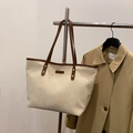 Retro-Einkaufstasche aus beige Cord mit dunkelbraunen Lederriemen und Metallnieten - Weiß Ohne Anhänger