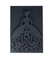 Λεπτομέρεια προσκλητηρίου γάμου laser-cut με ανθοδέσμες σε μαύρη σιλουέτα γυναικείου φορέματος - Μαύρο