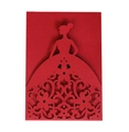 Λεπτομερές προσκλητήριο γάμου laser-cut με κομψή σιλουέτα κοριτσιού σε σκούρο κόκκινο - Πέρλα Κόκκινο