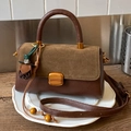 Sac bandoulière vintage en cuir marron avec patchwork en daim et élégant gland perlé - Marron (Avec Pendentif)