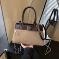 Sac bandoulière rétro bicolore marron foncé et beige avec poignée supérieure mate - Kaki