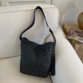Borsa tote in tela leopardata grigio scuro con tracolla regolabile con occhielli - Leopardo Nero