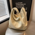Chic beige lychee texture hobo shoulder bag with adjustable strap and metal buckle - Off-white
