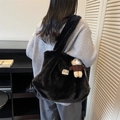 Elegante borsa tote in ecopelliccia nera con ciondolo a forma di orsetto di peluche - Nero (Con Ciondolo)