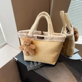 Sac seau en daim beige avec bordure sherpa crème et breloque ours toute douce - Khaki avec Pendentif