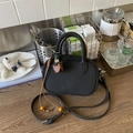 Mini sac bowling noir avec pendentif gland et bandoulière réglable amovible - Noir avec pendentif