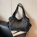 Grande borsa tote nera con trama litchi e doppie cerniere per uno stile casual business - Nero