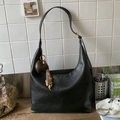 Black vintage textured leather hobo bag with heart pendant and adjustable strap - Black (With Pendant)