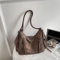 Vintage brown shoulder bag in oil wax leather with parallel zippers and adjustable straps - Coffee (No Pendant)