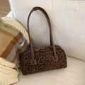 Bolso baguette retro con estampado de leopardo, asas marrones y cremallera plateada - café