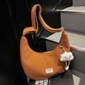 Sac bandoulière rétro en velours côtelé marron avec un charmant nuage en peluche - Marron avec pendentif