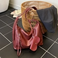 Sac bandoulière rétro bordeaux en similicuir texturé avec un petit porte-monnaie - Rouge