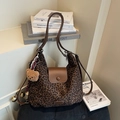 Large leopard print tote bag with brown leather flap and a cute plush bear pendant - With Charm / Coffee