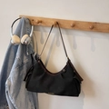 Sac hobo noir chic avec garniture en cuir marron et logo de marque doré - Noir sans Pendentif