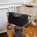Petit sac carré noir rétro avec texture givrée et bandoulière en chaîne dorée - Noir