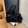 Bolso bandolera de ante negro con un diseño tote minimalista y correas largas - Negro