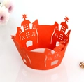Detaillierte lasergeschnittene Cupcake-Hülle mit rotem Halloween-Schloss und Totenkopf - 5x5x8CM / Rot
