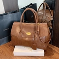 Borsa tote in pelle marrone capiente con texture vintage e chiusura a girello dorata - Marrone