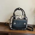 Bolso Boston pequeño vintage en tela floral blanco roto con asas y correa de cuero negro - Negro