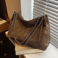 Sac fourre-tout marron vintage avec motif matelassé et bandoulière chaîne argent - Marron