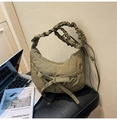 Sac croissant en nylon vert olive avec nœud décoratif et bandoulière plissée stylée - Vert clair