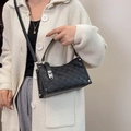 Borsa a tracolla retrò nera a scacchi con fibbia argentata e cinturino in pelle - Nero