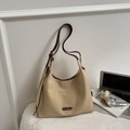 Schicke beige Canvas Schultertasche mit braunem Lederbesatz und großem Fassungsvermögen - Khaki