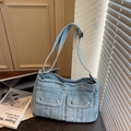 Borsa a spalla in denim azzurro con fibbie in metallo vintage e stile casual retro - Azzurro