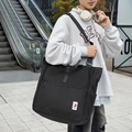 Grand sac de voyage en nylon noir pour le yoga et le fitness avec large bandoulière réglable - Noir