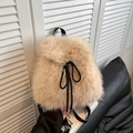 Mochila elegante de piel sintética beige con cordón negro y correas ajustables modernas - Caqui