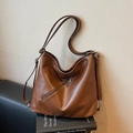 Retro dark brown large capacity faux leather tote bag with metal zipper and strap - Brown
