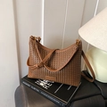 Braune geflochtene Hobo-Schultertasche aus Leder mit verstellbarem Riemen - Braun