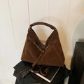 Borsa tote in camoscio marrone scuro con tracolla in pelle e fibbie dorate - Marrone