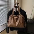 Borsa tote retrò marrone capiente in morbida pelle con anelli argento e cerniera - Marrone Senza Ciondolo